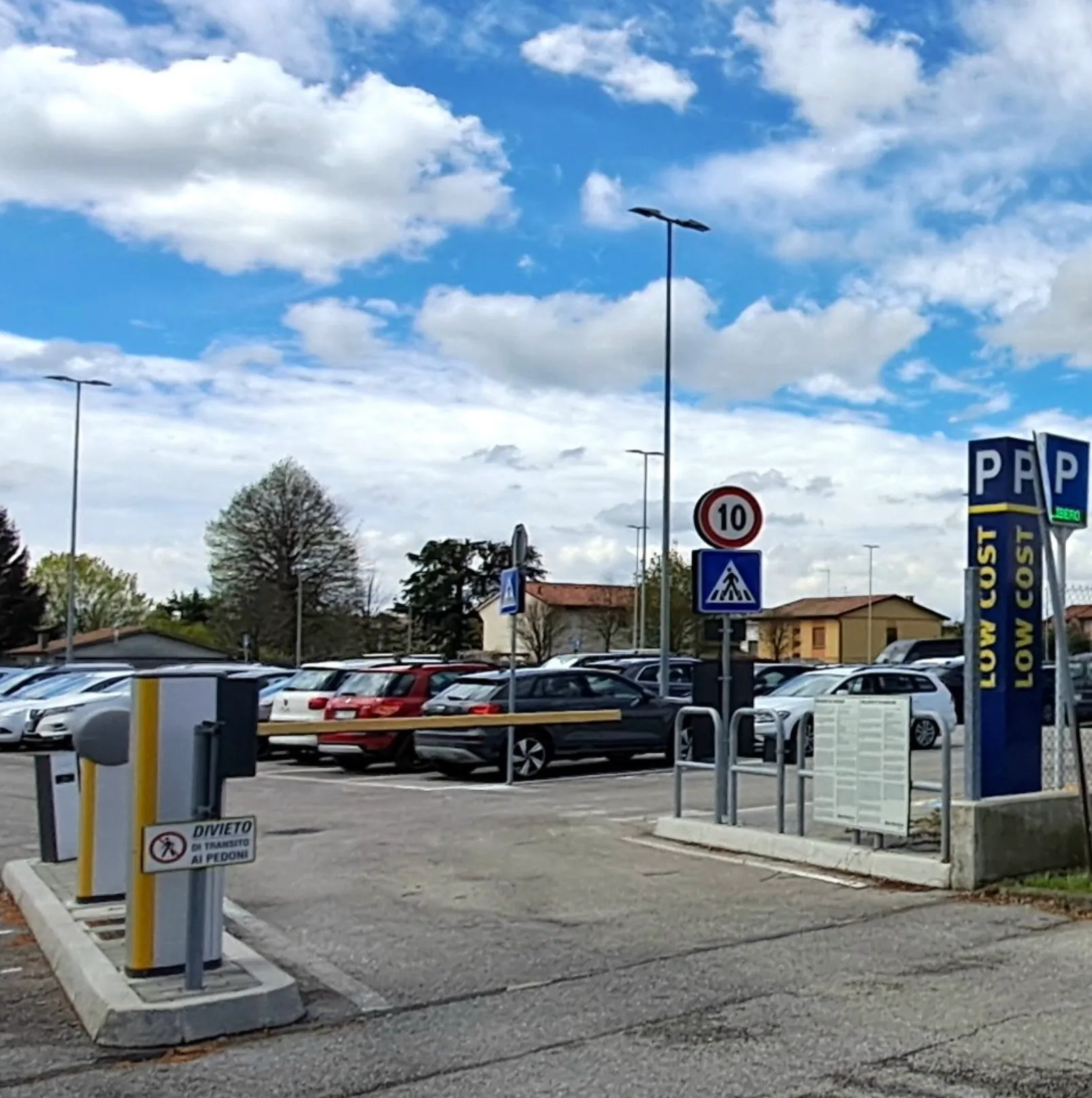 Parcheggio Park Low Cost Aeroporto Treviso
